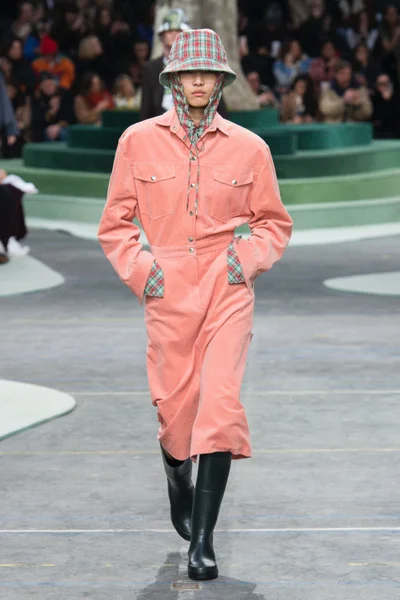 Look 23
